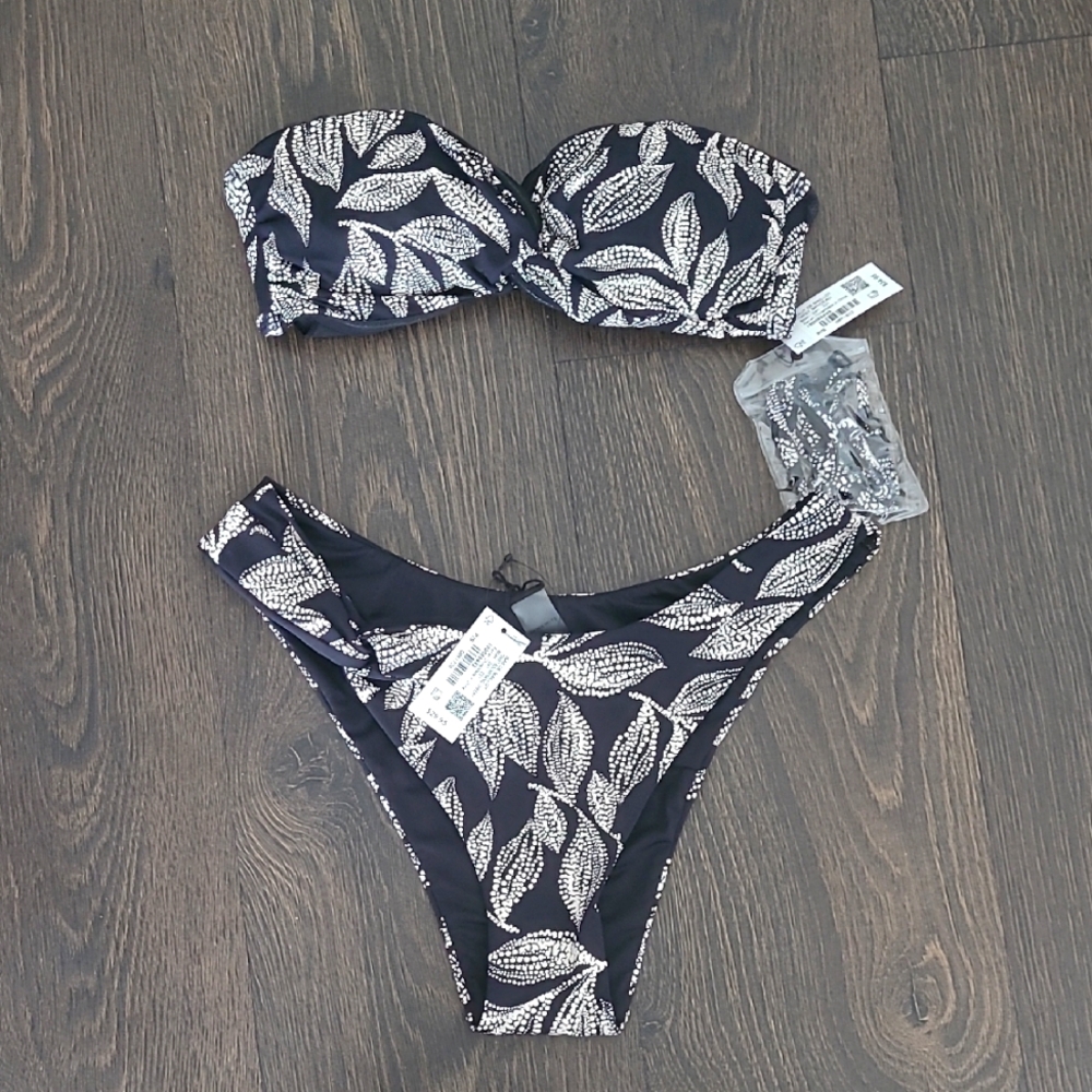 NWT Black and White Leaf Print Bikini Set